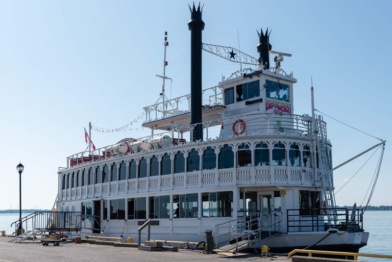 Illustration for article titled HMCS Oriole at Crawford Wharf in Downtown Kingston